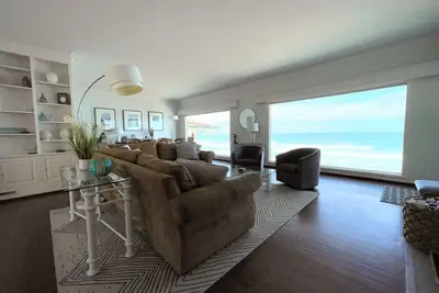 Blue Sea Villa, Centered in La Jolla Shores!