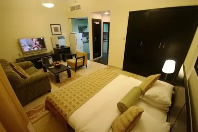 Image de Studio Apartment Near Carrefour Barsha By Luxury Bookings