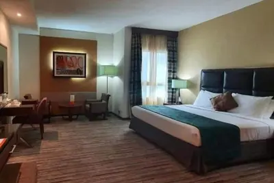 Image de Executive Suite Near Wahda Mall By Luxury Bookings