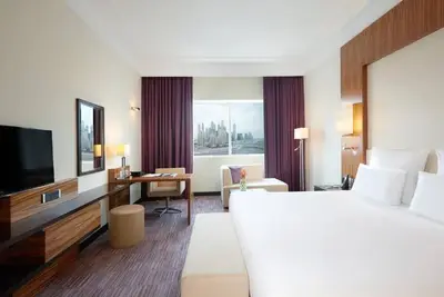 Image de Superior King Room In Jlt Cluster T Near Al Seef Tower 3 By Luxury Bookings