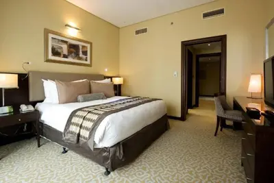 Image de Executive 3 Bedroom Apartment Near Internet Metro