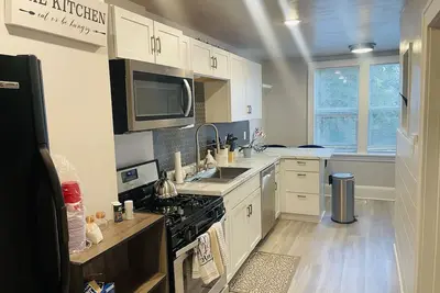 Image de Modern 3 Bedroom Farmhouse