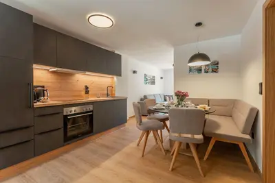Image de Meublé avec style près du centre ville dans