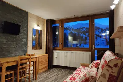 Image de Studio moderne au pied des pistes avec balcon Sud