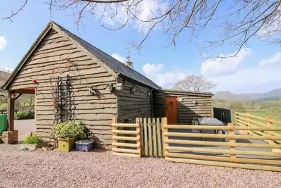 Image de The Retreat, pet friendly, with hot tub in Llanrhaeadr-Ym-Mochnant