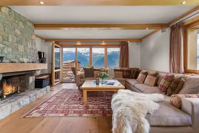 Image de Appartement de deux chambres, récemment rénové avec beaucoup de style. <br><br>L'appartement est distribu