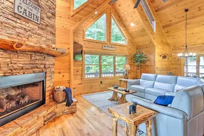 Image de Serene Blue Ridge Cabin ~ 3 Mi to Downtown!