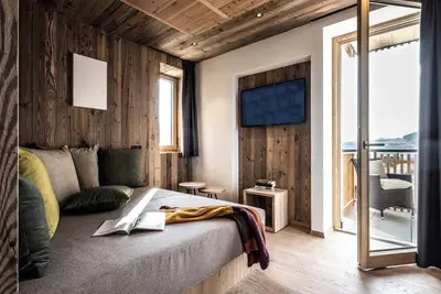 Image de Oberfallerhof Appartement Inni avec vue sur les montagnes, jardin et Wi-Fi.