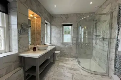 Image de Hazelwood, stylish, sunny apartment in a pretty Somerset village