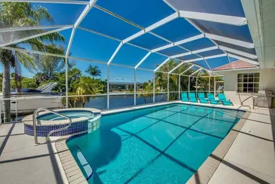 Image de Experience comfort and relaxation at Happy Cape 44.