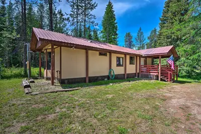 Image de Cute Donnelly Cabin in the Woods w\/ Fire Pit!