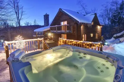 Image de Chic Hot tub in mountain Tremblant Area