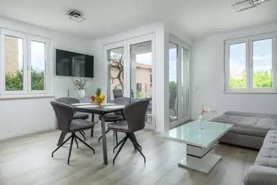 Image de Appartement de vacances Premantura pour 1 - 4 personnes avec 1 chambre à coucher - Maison jumelée