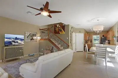 Image de Cozy 3br San Michele Townhome • Pool • Tennis • Near Utc Mall