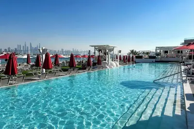 Image de Cozy beachfront 1 bedroom apartment - The 8