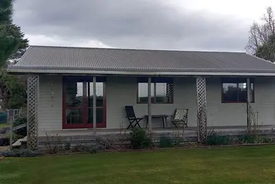 Image de Cosy country cottage retreat - close to the airport and the mountains