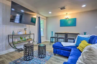 Image de Updated San Antonio Home Near Dtwn & Parks!