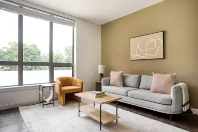 Image de Hip Newton 1br w\/ W\/D, nr Newtonville Train, by Blueground