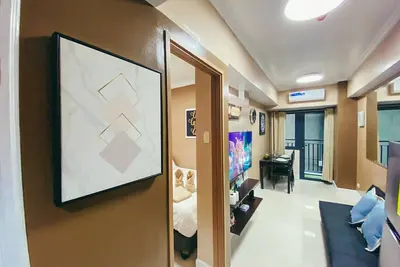 Image de 1 Br Fully Furnished Condo across Moa with Pool and Parking - Shore 3 Unit 1146