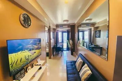 Image de 1 Br Fully Furnished Condo Across Moa with Pool and Parking - S Res. Unit 0916