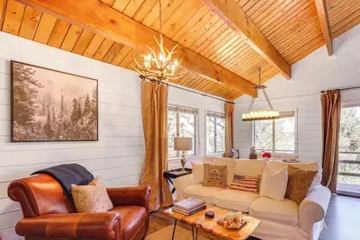 Image de ‘Snow Valley Hideaway’ Arrowbear Lake Retreat