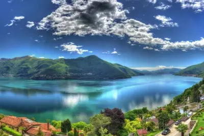Image de In the middle of the historic old town with a dream view of Lake Maggiore