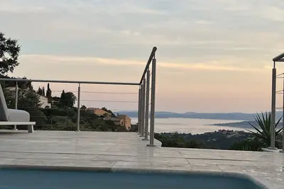 Image de Villa Provençale Magnifique vue Golfe de Saint Tropez
