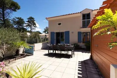 Image de À 800m de la plage, maison pour 6 avec piscine
