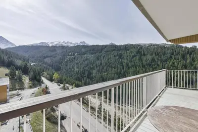 Image de À 50m des pistes de ski, 7ème étage, vue station, balcon, parking, télévision, casier à ski, 95m²