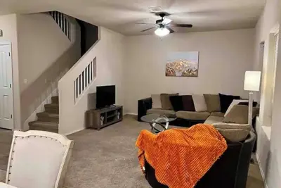 Image de Spacious 4 Bd 3. 5 Bth home near I-10 and Loop 375