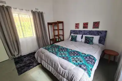 Quiet, centrally located apartment, perfect for work or play