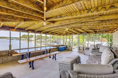 Image de Lakefront Brownwood Home w/ Private Boat Dock
