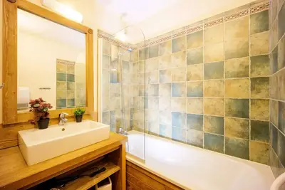 Image de Appartement centre-ville avec piscine et sauna