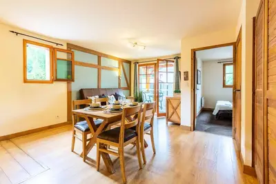 Image de Appartement centre-ville avec piscine et sauna