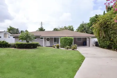 Image de 2miles from Siesta Key! 4bd 3bth with pool