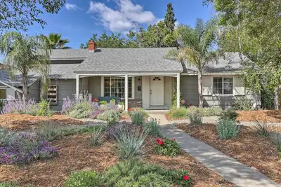 Image de Whimsical Sacramento Home w/ Garden & Patio!