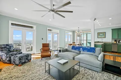 Image de Salty Beach- Gulf Front, Pet friendly, Great views, Sleeps 10