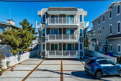 Image de Beach block condo, fresh & clean!