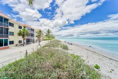 Image de Welcome To Our 2b\/2b Beach Getaway That Is A Home Away From Home! B109