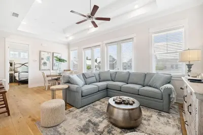 Image de Prominence - Sea Lily - Pet Friendly, Golf Cart, 4 Bikes, Beach, 2 Pools, 30a
