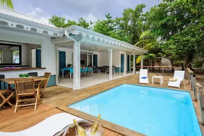 Image de La Maison sur la plage - Villa au Diamant