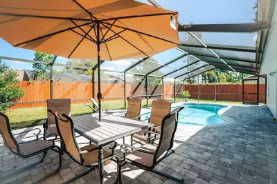 Image de All you need to feel right at home while away from home! office/pet friendly