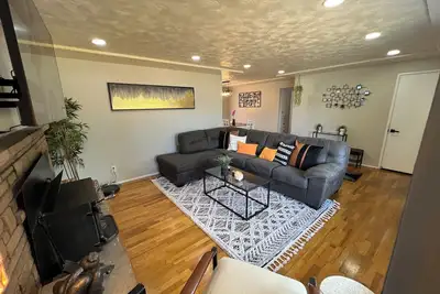 Image de 💥Huge, Private, 3 Bedroom/1 Bath Near Plu & Jblm💥