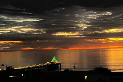 Image de Stunning Downtown Manhattan Beach Ocean View townhouse