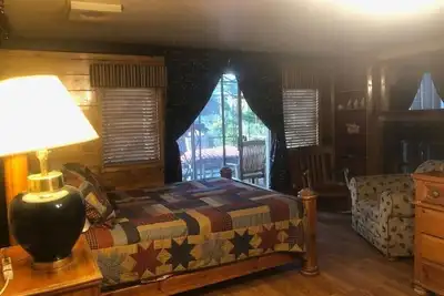 Image de Eagle's Nest Rawhide Unit 1 - Cozy Cabin off of main blvd