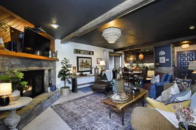 Image de Juniper 10 | Fireplace, Restaurant, Pool, Spa