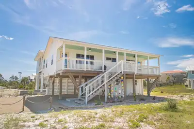 Image de Newly remodled Fl cottage - 1st Tier - Gulf views - 100 steps to beach