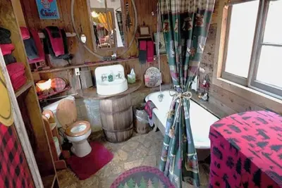 Image de Santa Fe Railcar Cabin - River Access