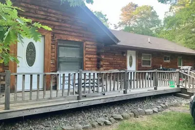 Image de 4 Br Cabin Sleeps 11, in Natl Forest, on Atv\/Snowmobile trail