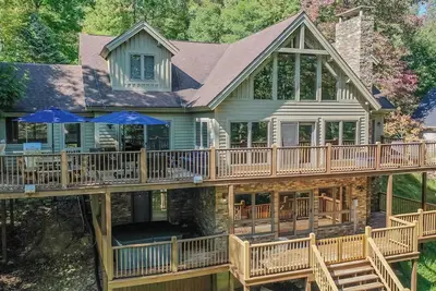 Image de Loch Nest | Lakefront, Private Dock, Dog Friendly!